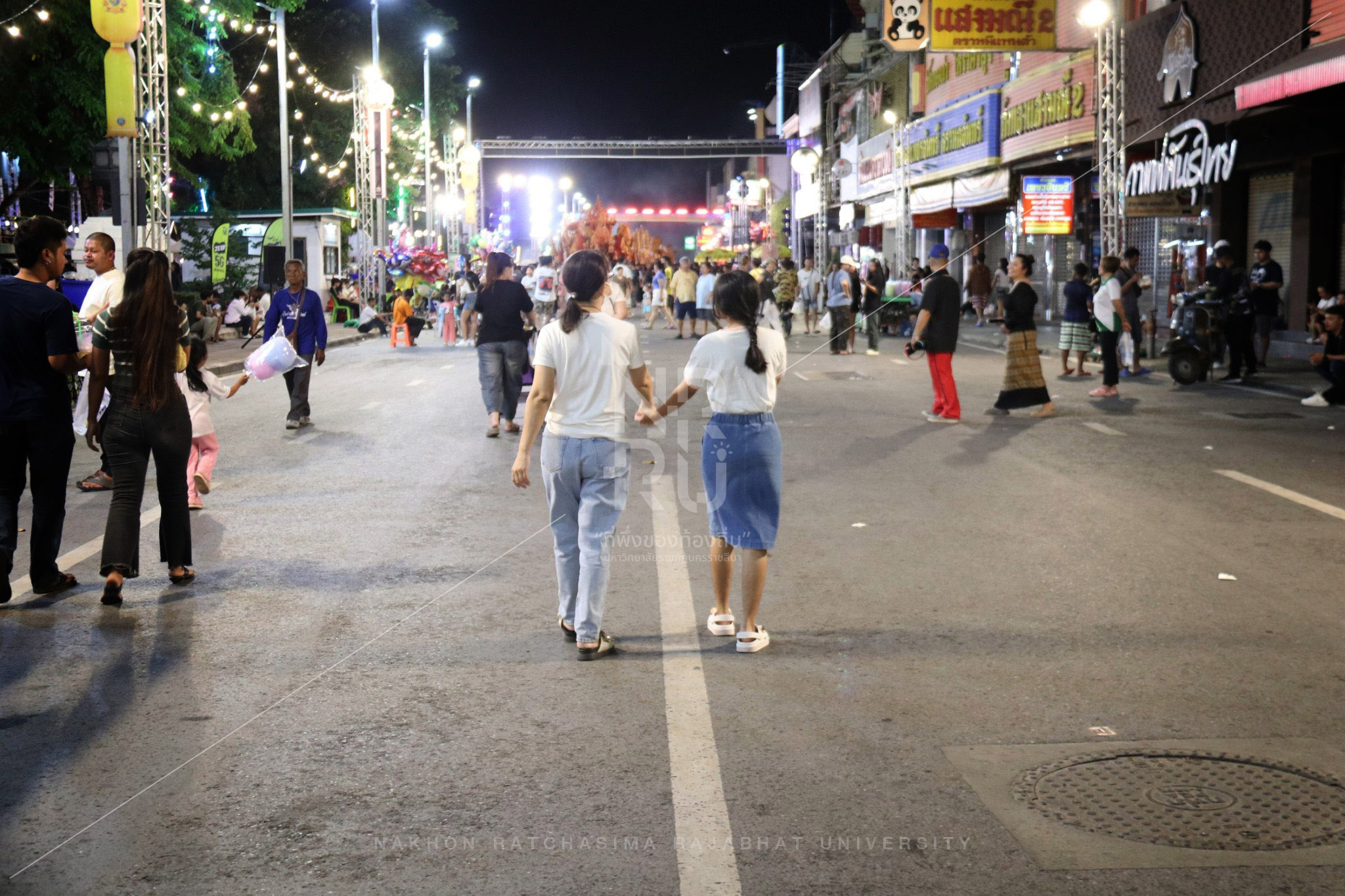 Korat Candle Festival in Mueang District (9)