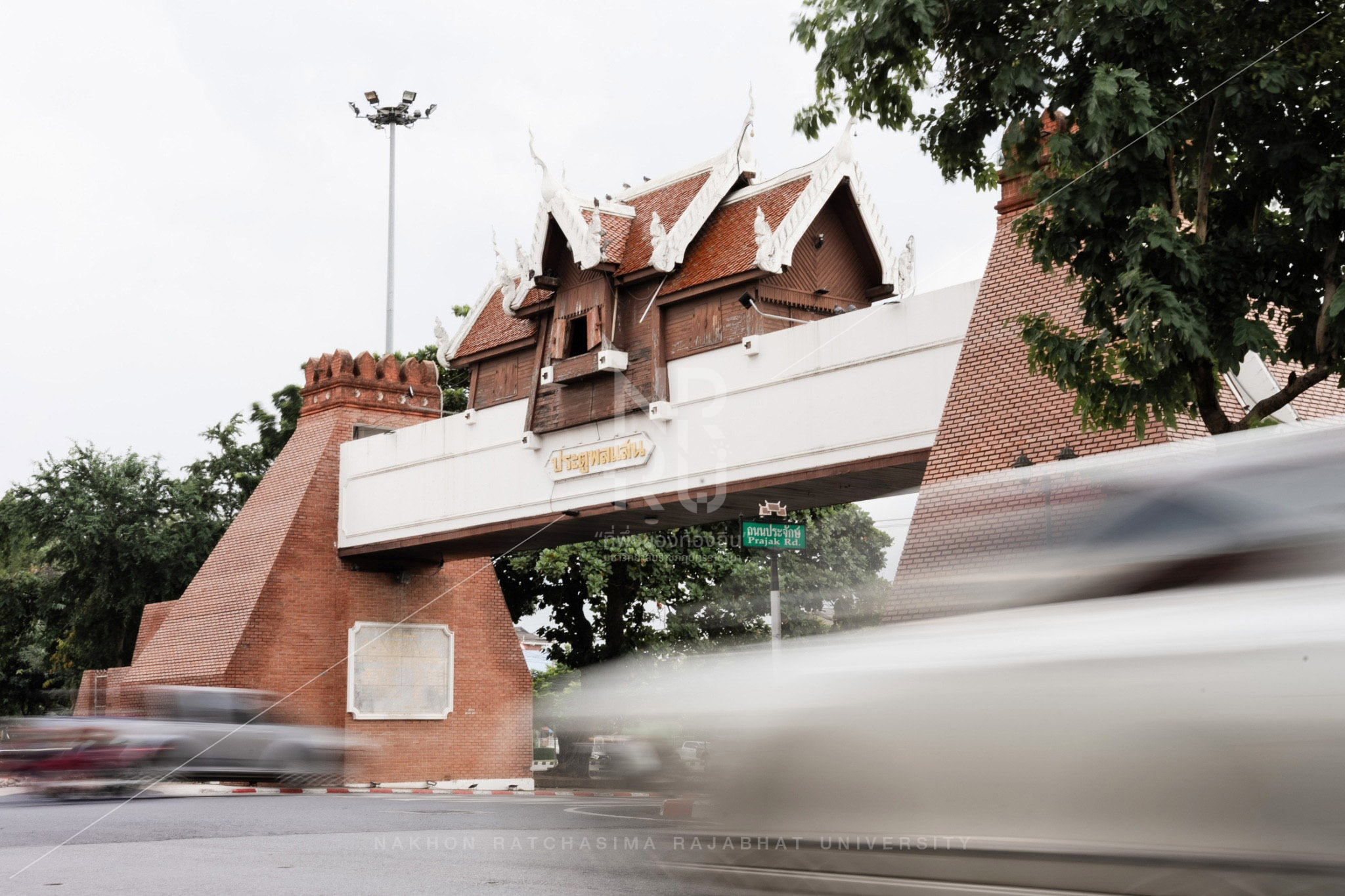 Old City Gate in Mueang District (2)