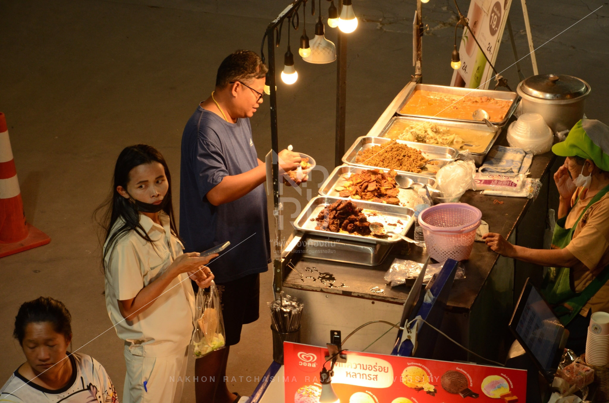 Save one Market  in Mueang District (2)