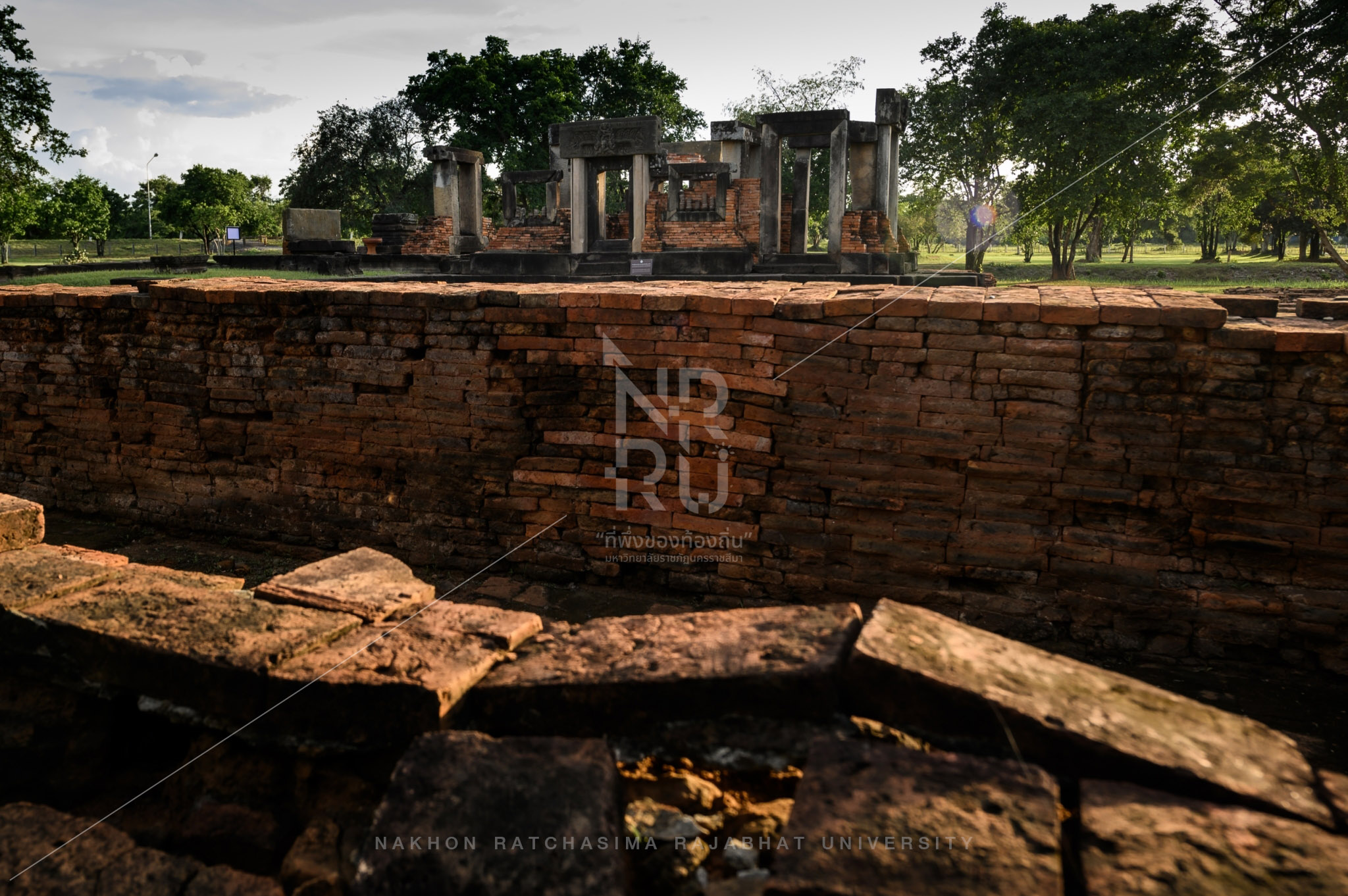 Prasat Mueang Kaek in Sung Noen District