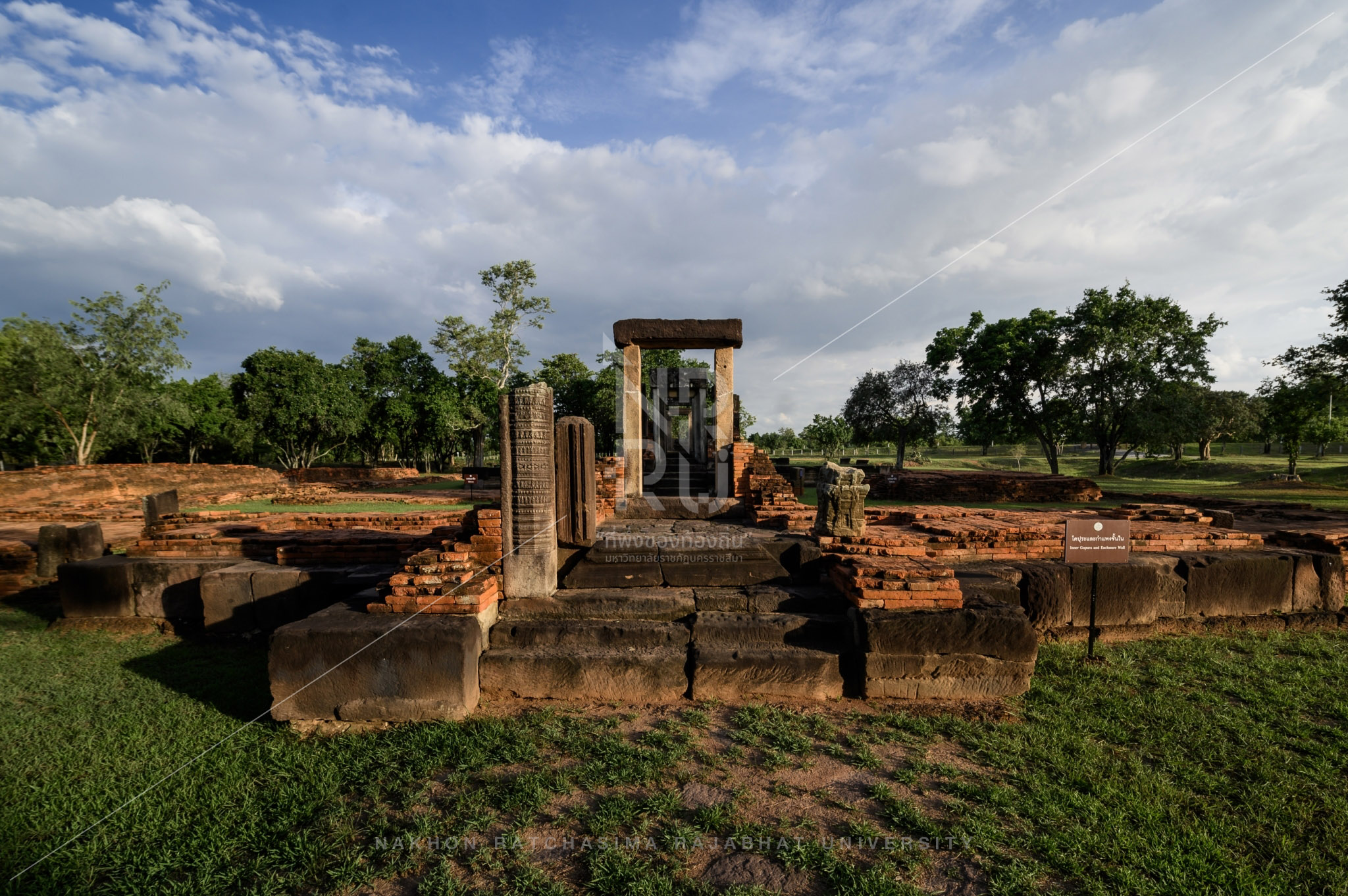 Prasat Mueang Kaek in Sung Noen District