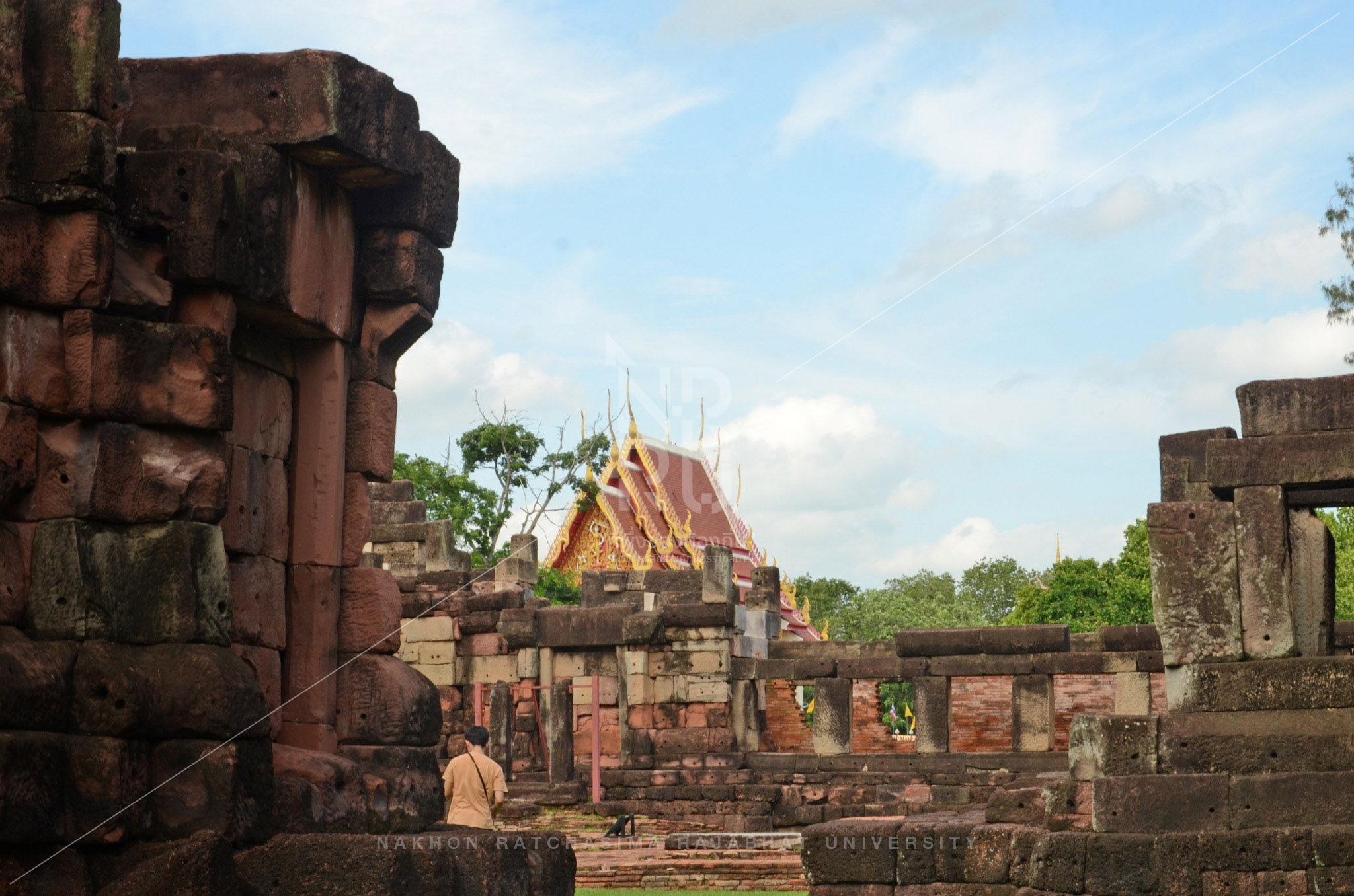 Phanom Wan Stone Castle in Mueang District (6)