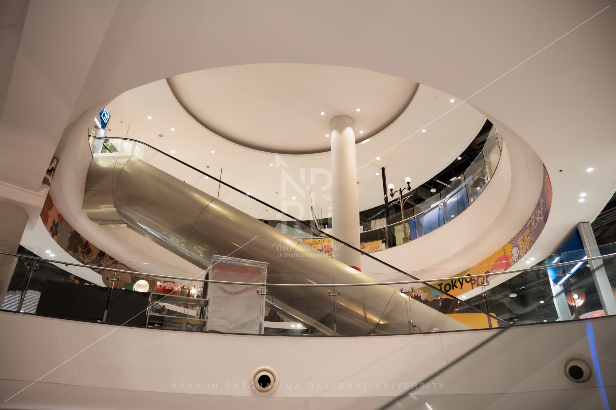 Terminal 21 Shopping Mall in Mueang District (5)