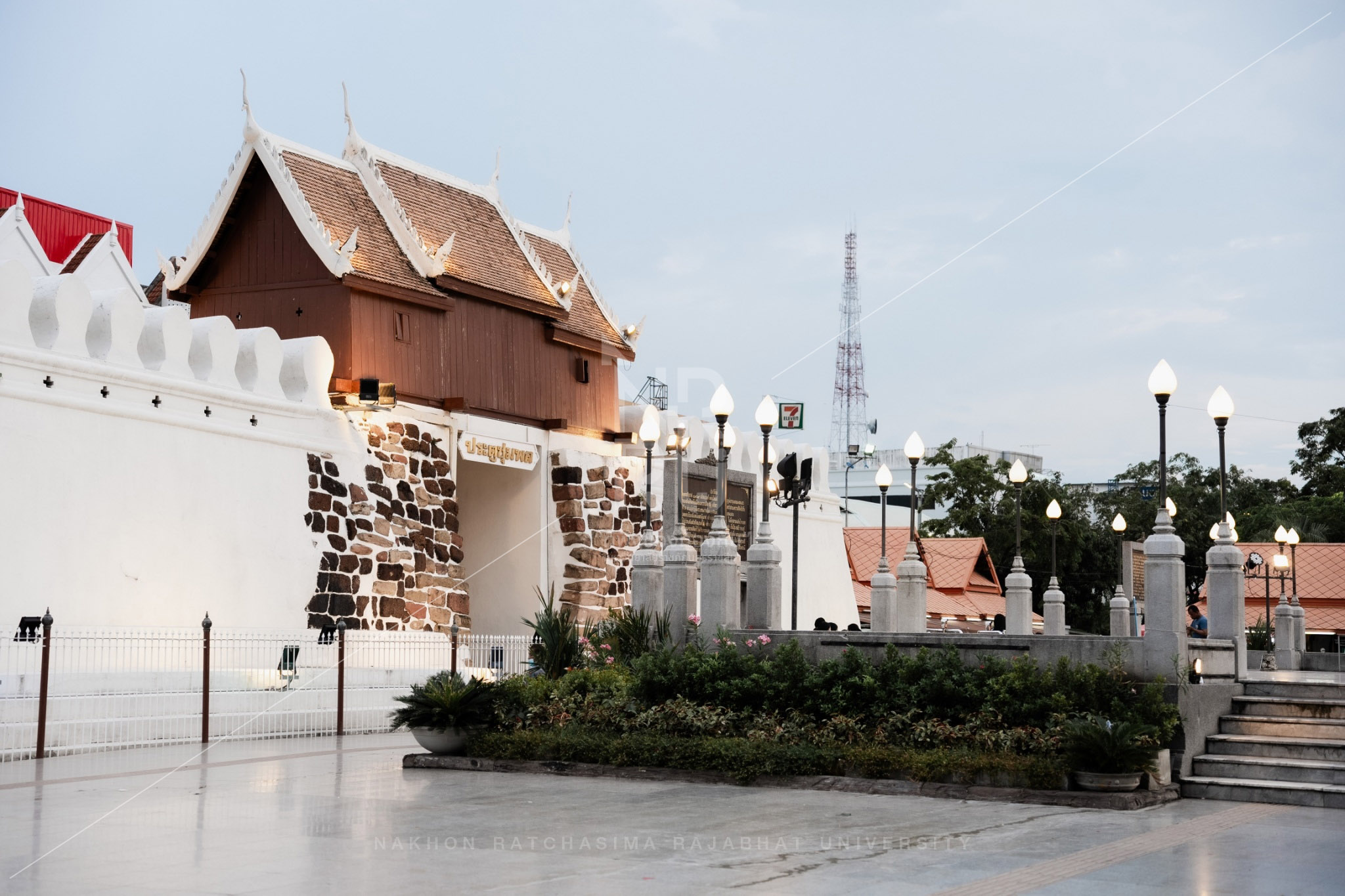 Ya Mo Monument  in Mueang District (1)