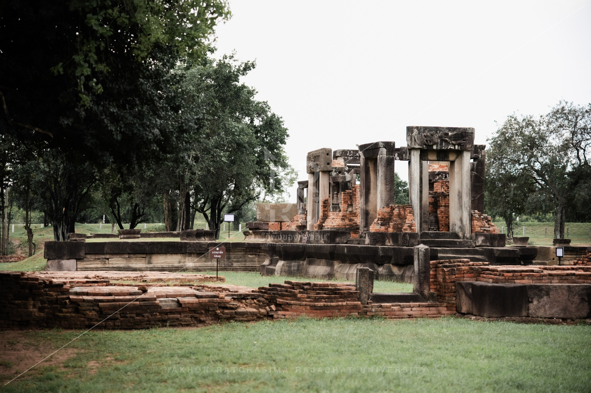 Prasat Mueang Kaek in Sung Noen District (1)