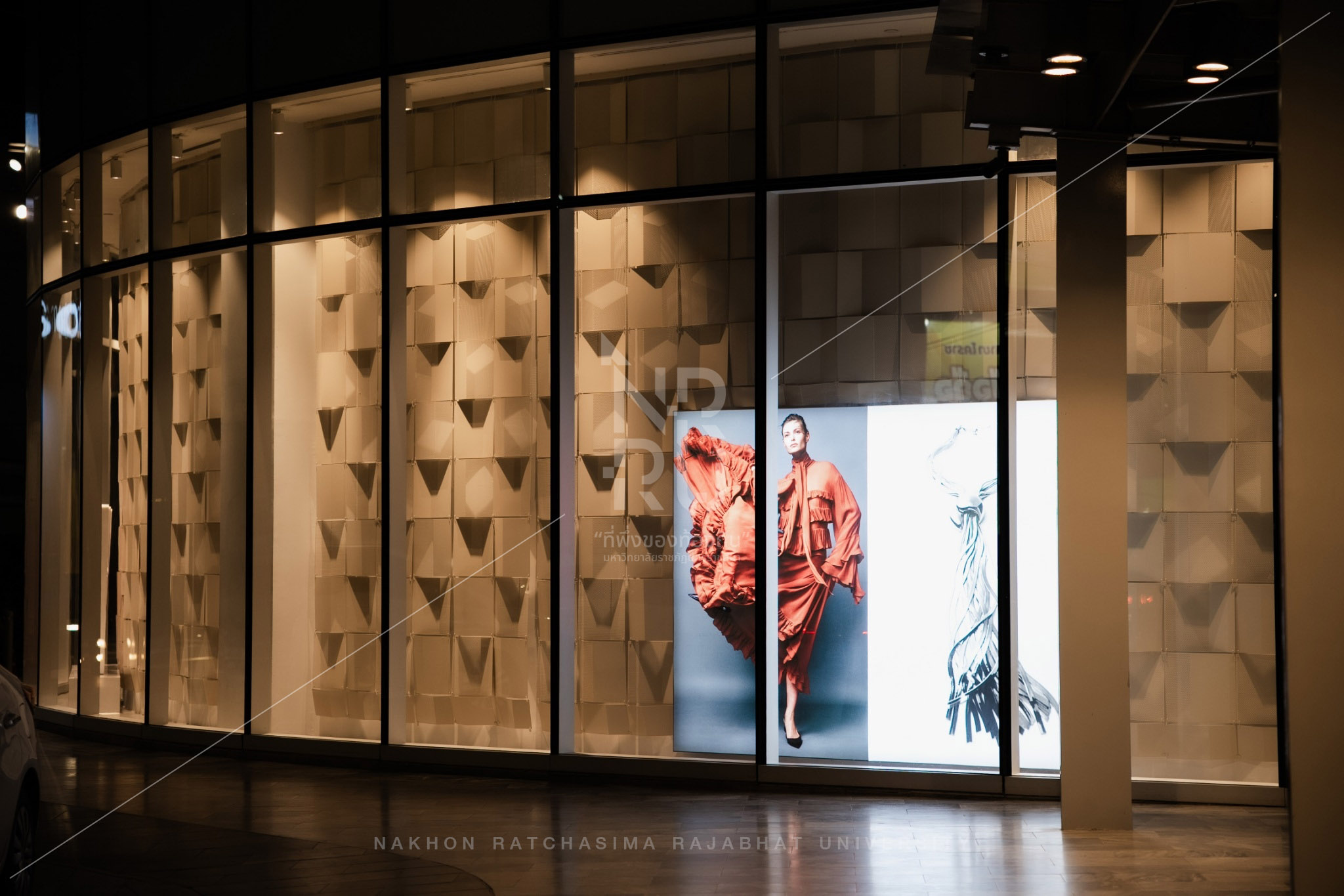 Terminal 21 Shopping Mall in Mueang District (1)