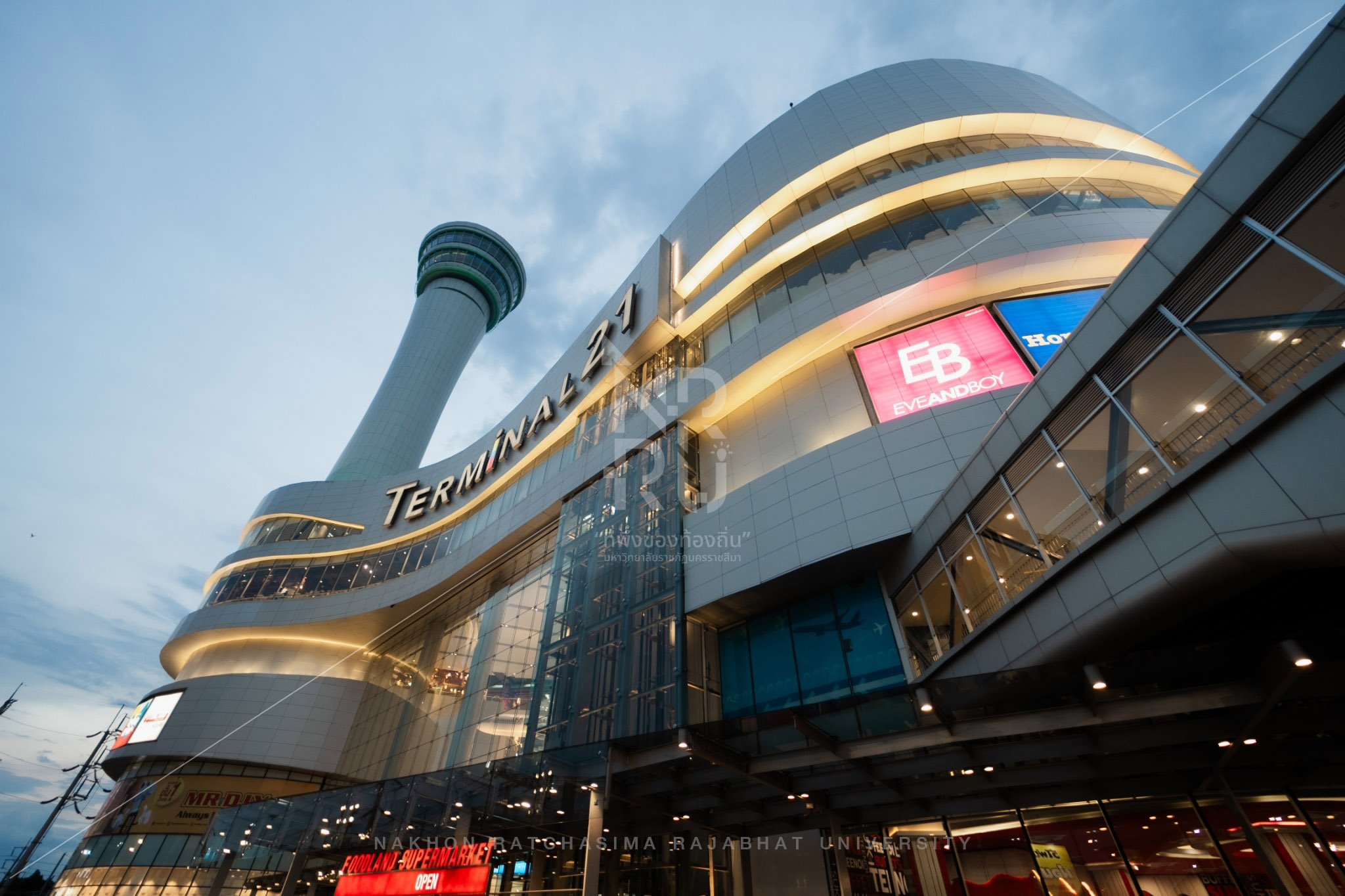 Terminal 21 Shopping Mall in Mueang District