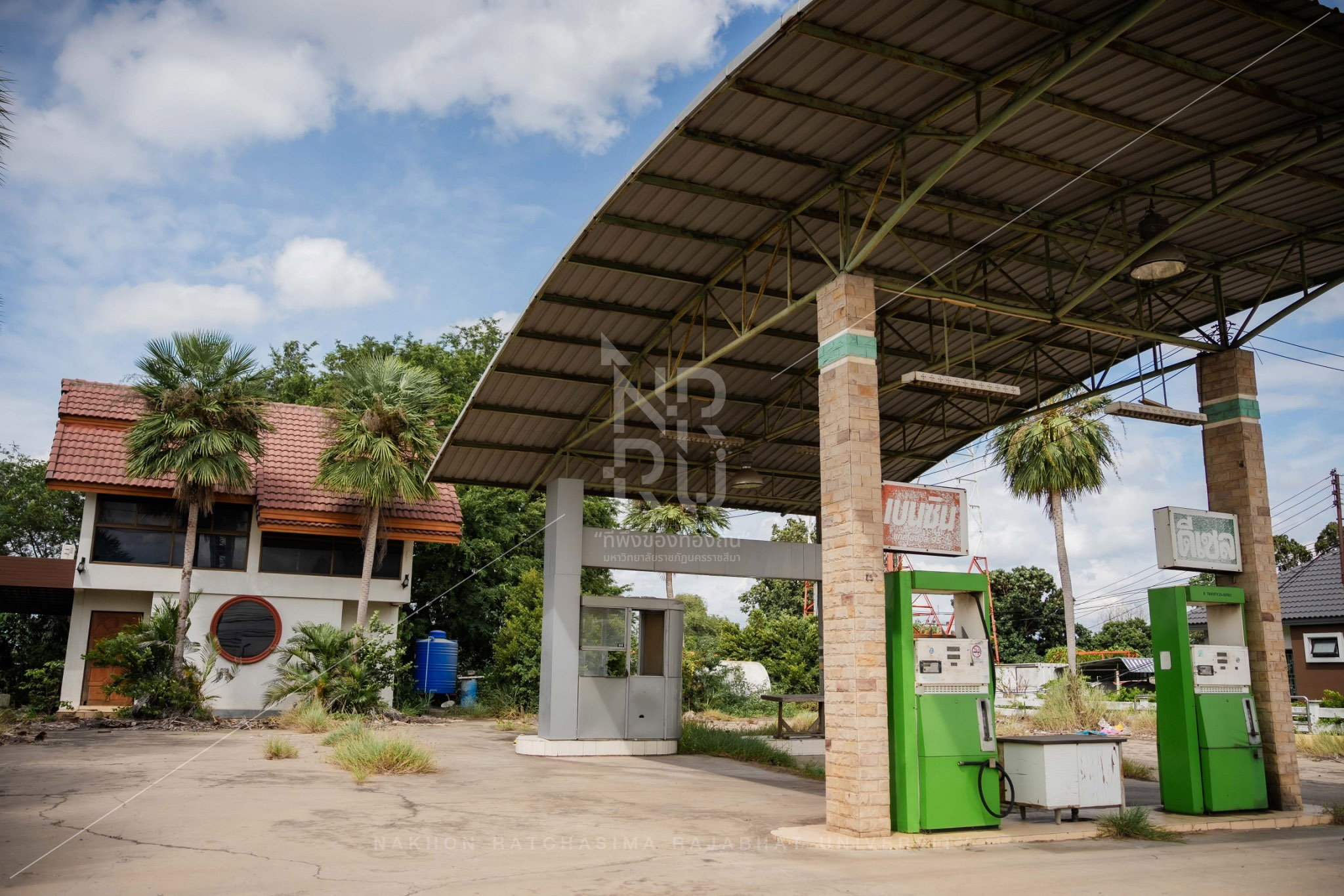 Abandoned Gas Station in Nong Bua Sala (11)